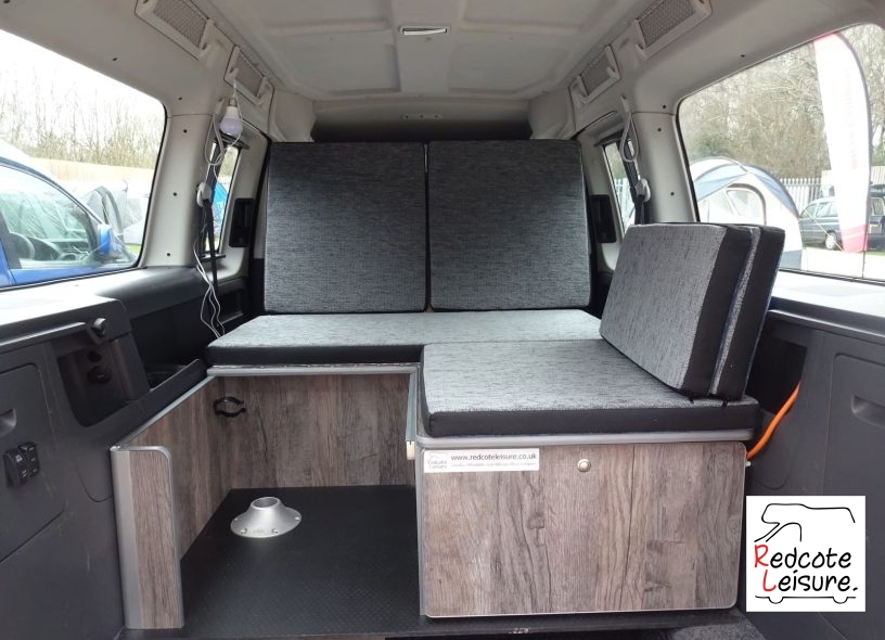 2011 Volkswagen Caddy Maxi Life Micro Camper (32)