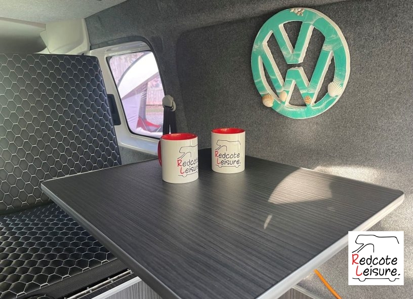 2013 Volkswagen Caddy Maxi C20 Kombi Micro Camper Mugs (1)