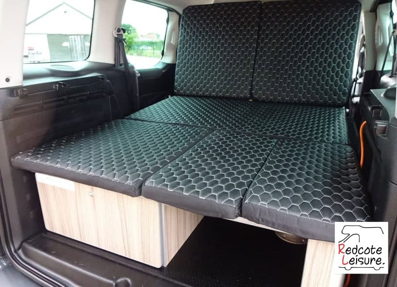 2015 Peugeot Partner Tepee Allure Blue HDI Micro Camper (24)