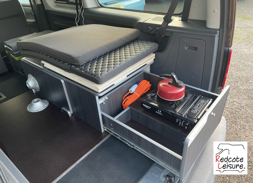 2012 Volkswagen Caddy Maxi Life Micro Camper Solo (6)