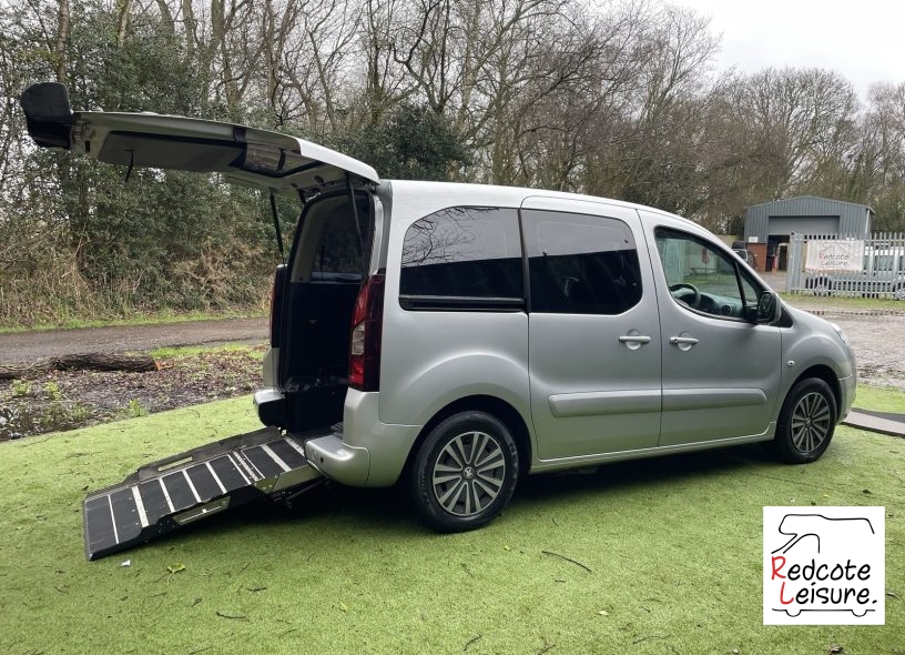 2015 Peugeot Partner Tepee S Micro Camper Wheelchair Access Vehicle (WAV) (16)