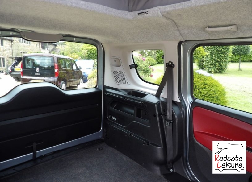 2010 Fiat Doblo Eleganza Micro Camper (26)