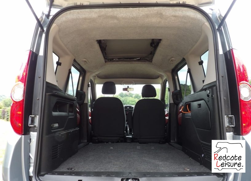 2010 Fiat Doblo Eleganza Micro Camper (28)