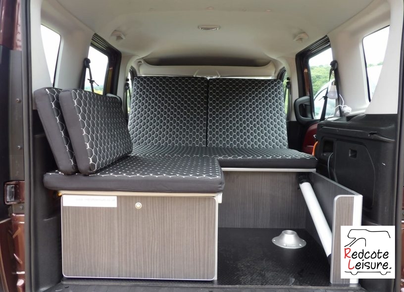 2013 Fiat Doblo Eleganza Micro Camper (27)