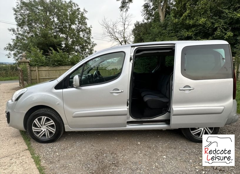 2016 Peugeot Partner Tepee Active Blue HDI Micro Camper (12)