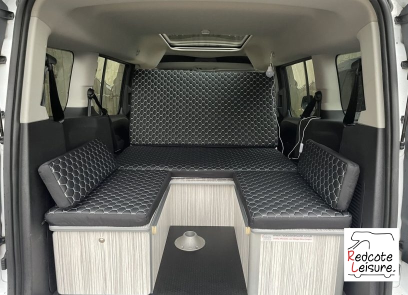 2015 Ford Grand Tourneo Connect Titanium Micro Camper (19)