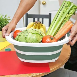 Pack and Go Collapsible Sink with Cutting Board 3