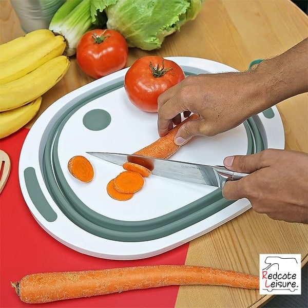 Pack and Go Collapsible Sink with Cutting Board 4