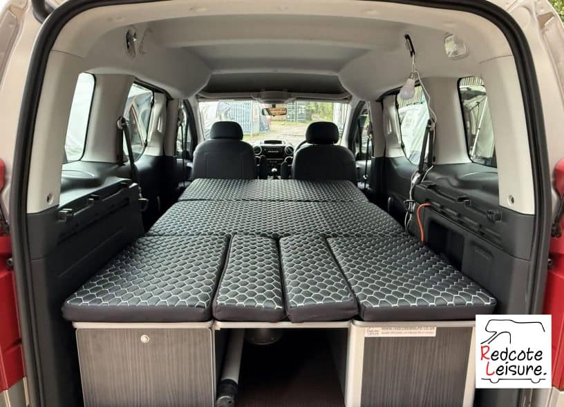 2011 Peugeot Partner Tepee S Micro Camper (25)