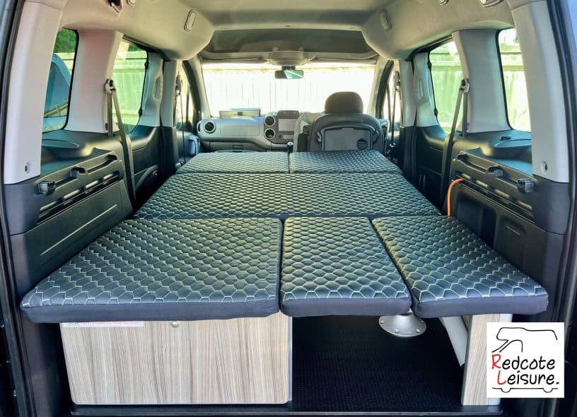 2018 Peugeot Partner Tepee Outdoor Blue HDI Micro Camper (31)