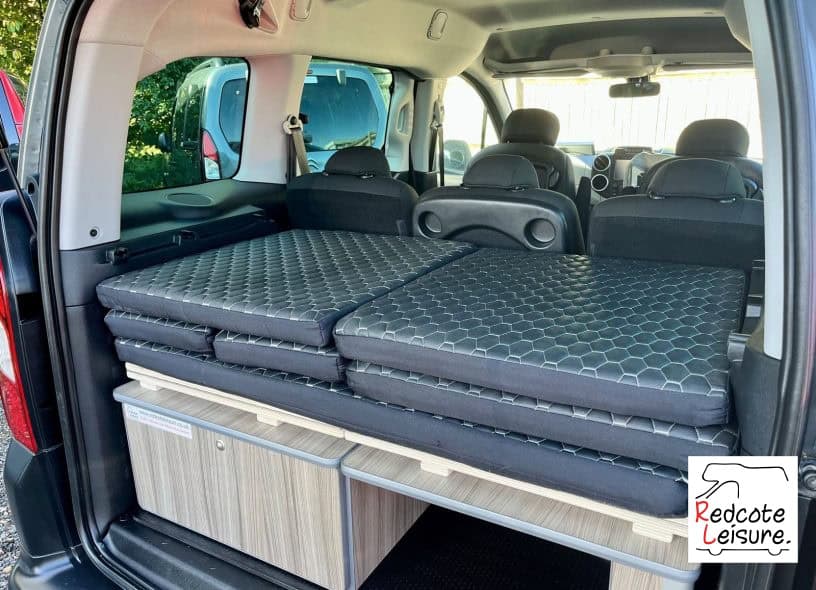 2018 Peugeot Partner Tepee Outdoor Blue HDI Micro Camper (33)