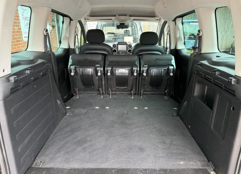 2018 Peugeot Partner Tepee Outdoor Micro Camper (16)