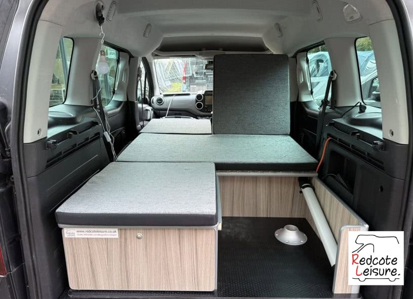 2018 Peugeot Partner Tepee Outdoor Micro Camper (21)