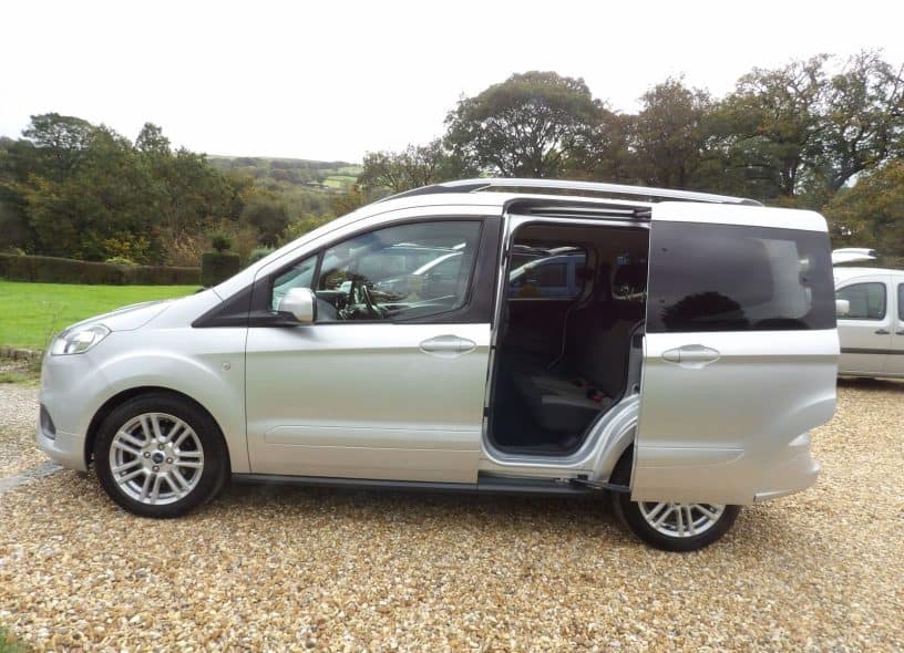 2019 Ford Tourneo Courier Titanium Micro Camper (6)