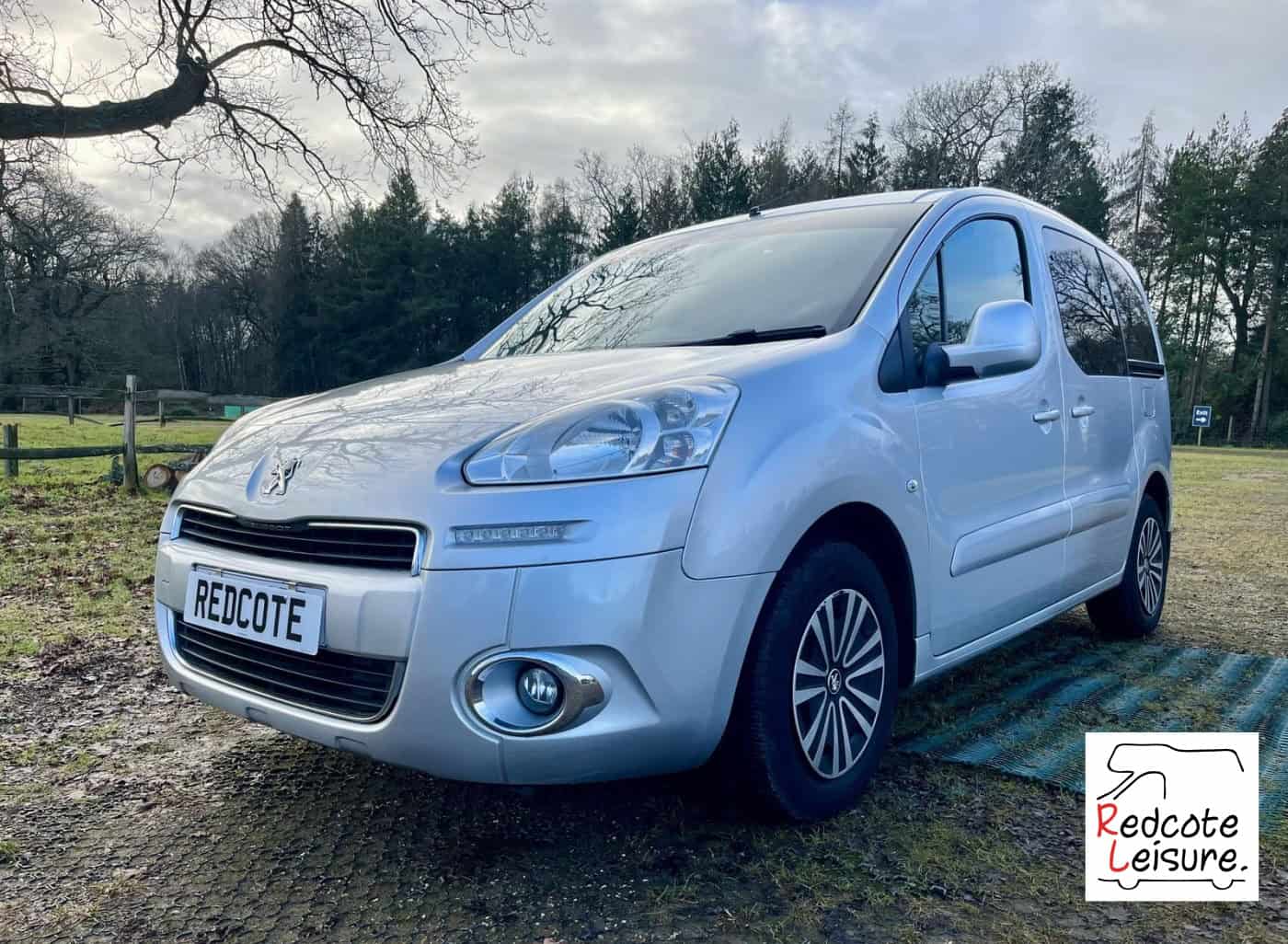 2014 Peugeot Partner Tepee S E-HDI Micro Camper (1)