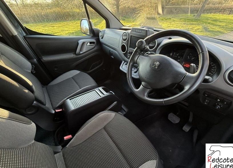 2016 Peugeot Partner Tepee Allure Blue HDI Micro Camper (16)