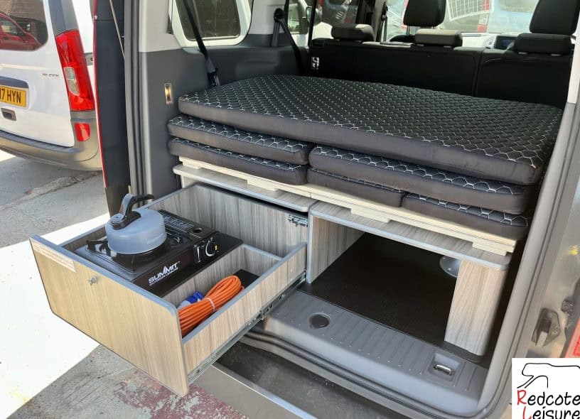2018 Ford Grand Tourneo Connect Titanium Micro Camper (33)